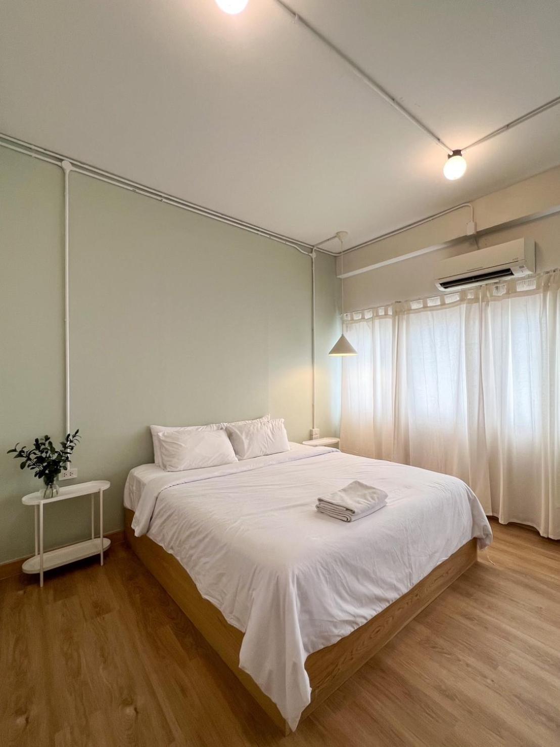 La Moon House Ξενοδοχείο Salaya Εξωτερικό φωτογραφία
