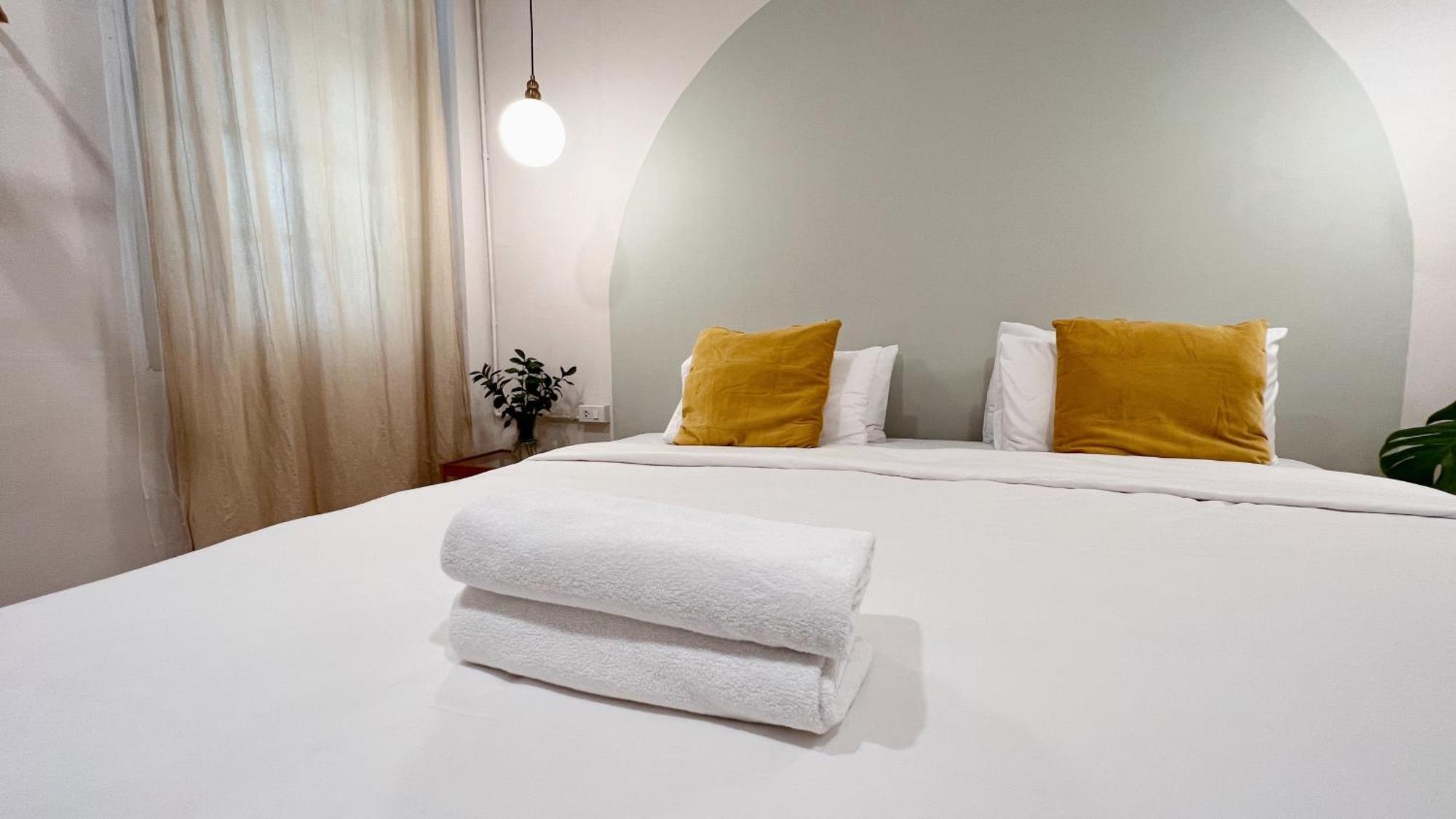 La Moon House Ξενοδοχείο Salaya Εξωτερικό φωτογραφία