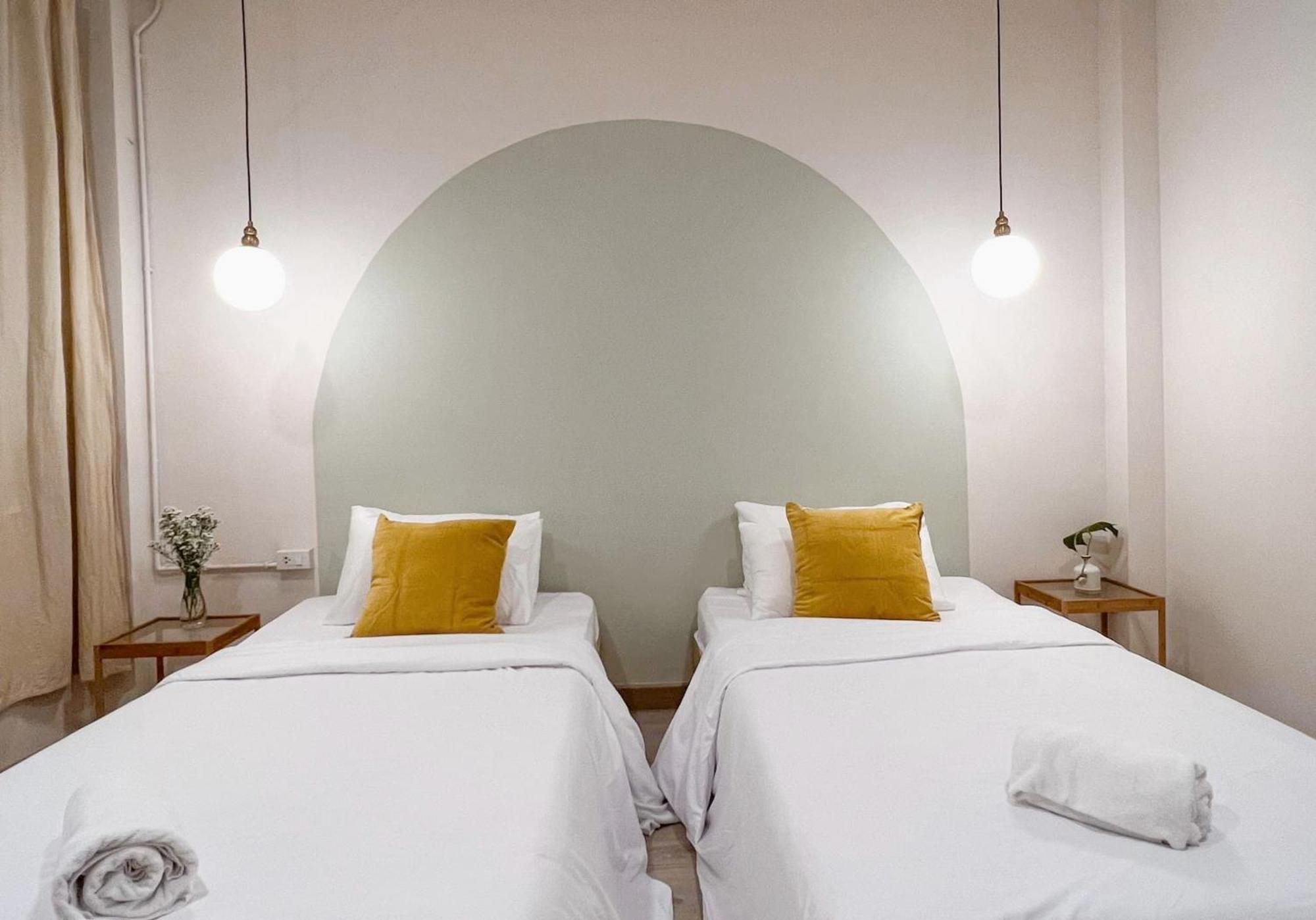 La Moon House Ξενοδοχείο Salaya Εξωτερικό φωτογραφία