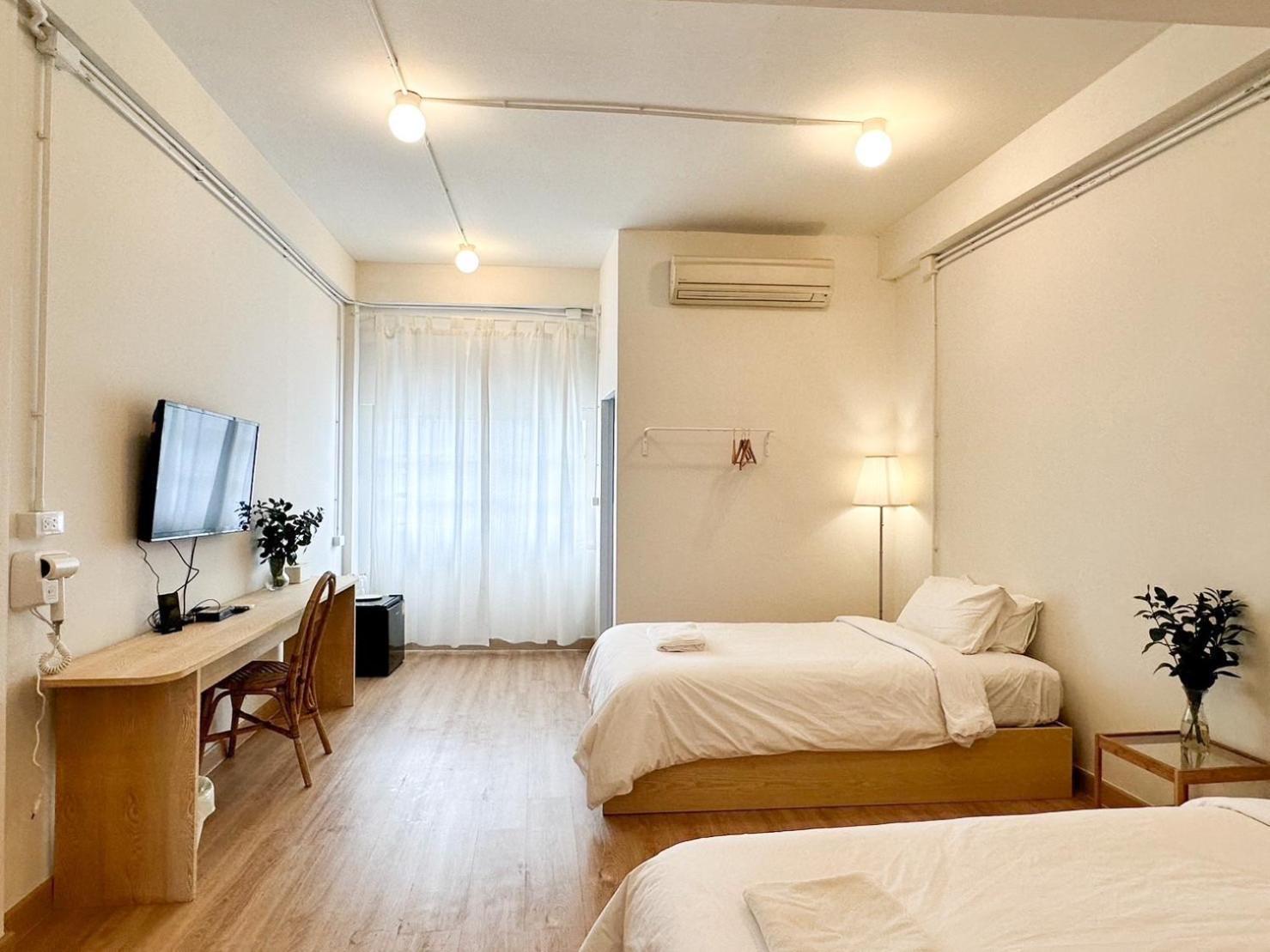 La Moon House Ξενοδοχείο Salaya Εξωτερικό φωτογραφία