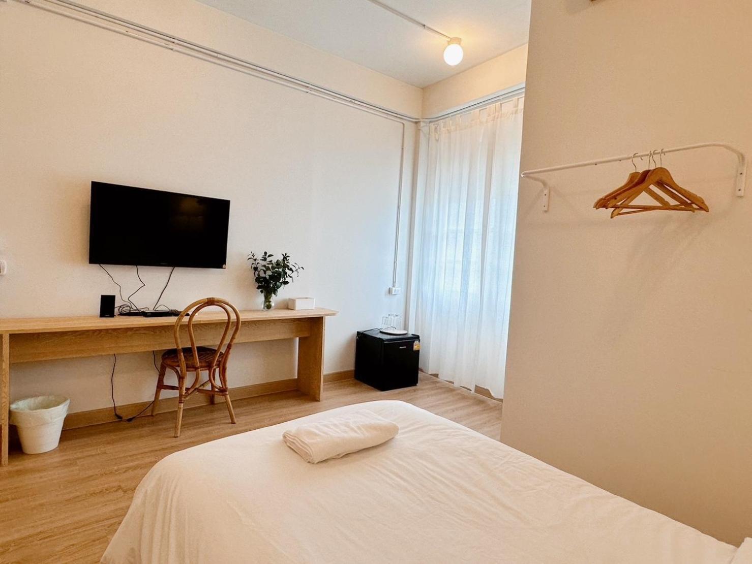 La Moon House Ξενοδοχείο Salaya Εξωτερικό φωτογραφία