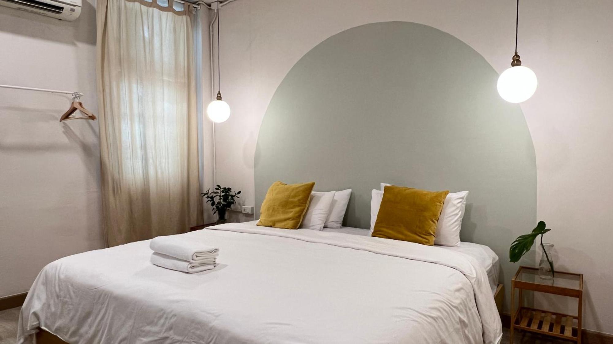 La Moon House Ξενοδοχείο Salaya Εξωτερικό φωτογραφία