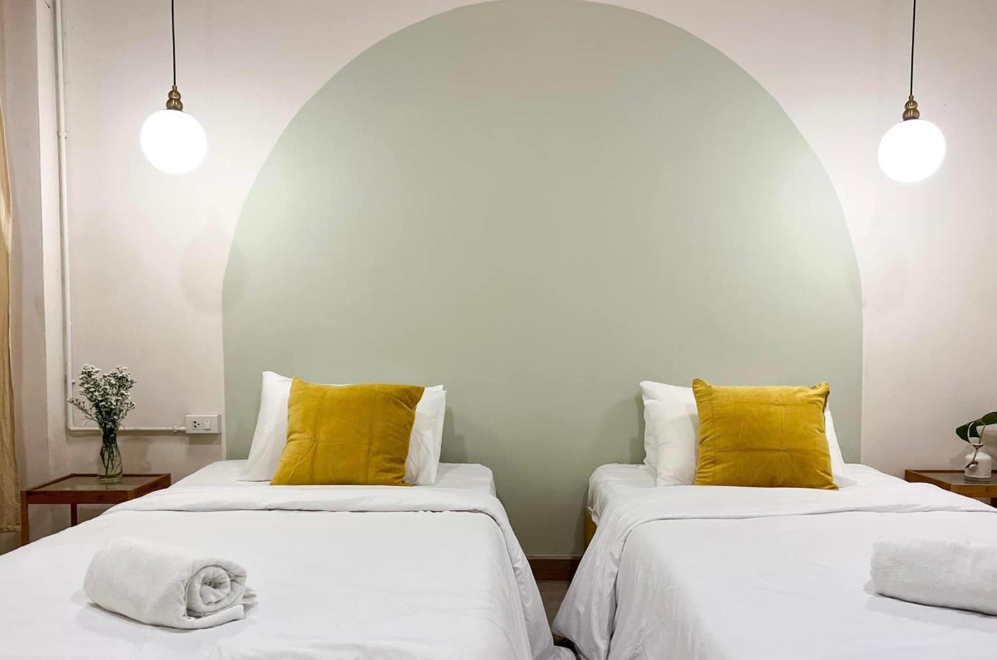 La Moon House Ξενοδοχείο Salaya Εξωτερικό φωτογραφία